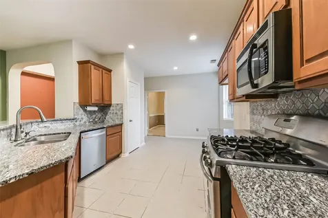 14310 Eastern Redbud Lane Houston TX 77044