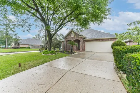 14310 Eastern Redbud Lane Houston TX 77044