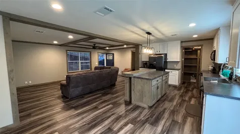563 Forrest Lawn Wharton TX 77488