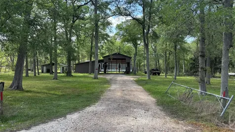 563 Forrest Lawn Wharton TX 77488