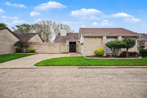 1723 Linfield Way Houston TX 77058