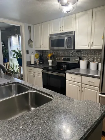 70 Evanston Street 1 Houston TX 77015