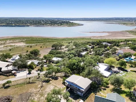 1043 Military Drive Canyon Lake TX 78133