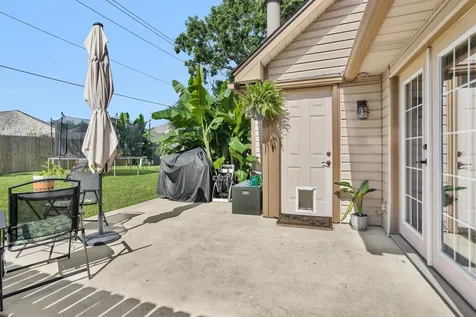 1417 S Heron Drive Seabrook TX 77586