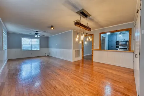 2125 Shanks Road Angleton TX 77515