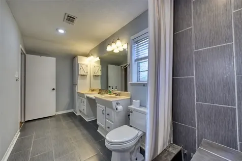 2125 Shanks Road Angleton TX 77515