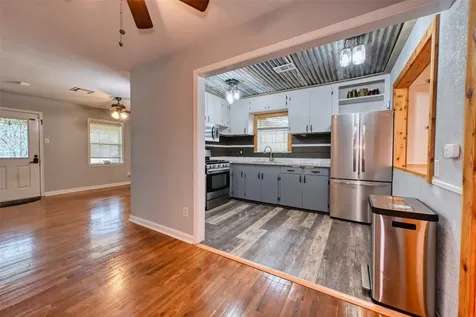 2125 Shanks Road Angleton TX 77515