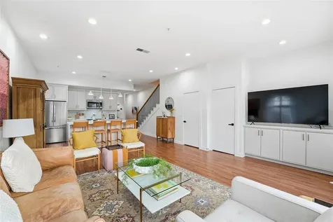 806 Jackson Hill Street 201 Houston TX 77007