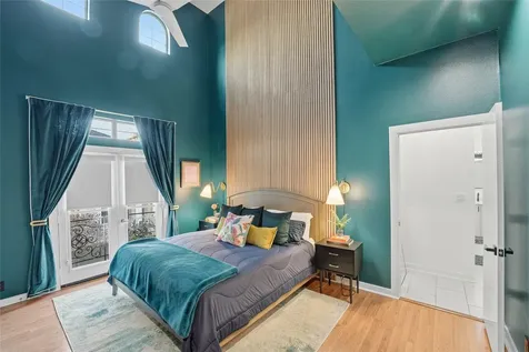 806 Jackson Hill Street 201 Houston TX 77007