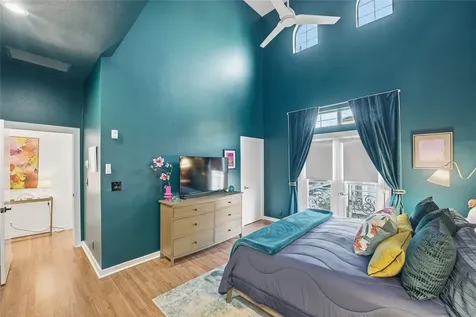 806 Jackson Hill Street 201 Houston TX 77007