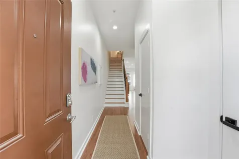 806 Jackson Hill Street 201 Houston TX 77007