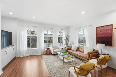 806 Jackson Hill Street 201 Houston TX 77007