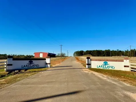 Lot 1 Lakeland Ranch Drive Hillister TX 77624