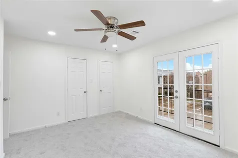 6111 Beverly Hill Street 32 Houston TX 77057