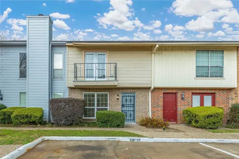 6111 Beverly Hill Street 32 Houston TX 77057
