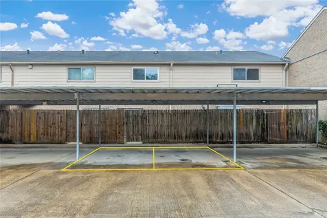 6111 Beverly Hill Street 32 Houston TX 77057