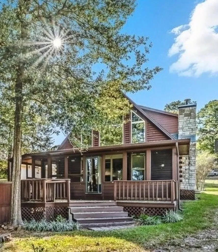 52 Hunters Creek Drive Huntsville TX 77340