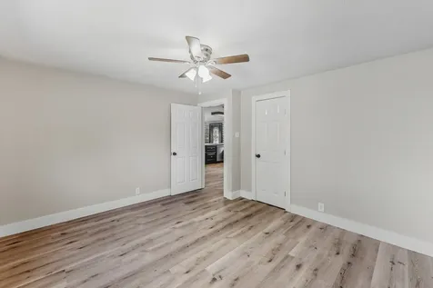 52 Hunters Creek Drive Huntsville TX 77340
