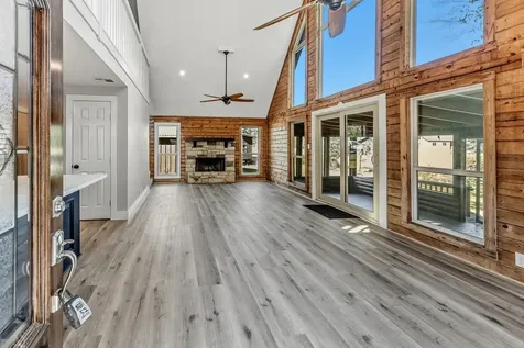 52 Hunters Creek Drive Huntsville TX 77340