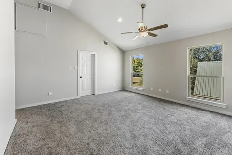 52 Hunters Creek Drive Huntsville TX 77340