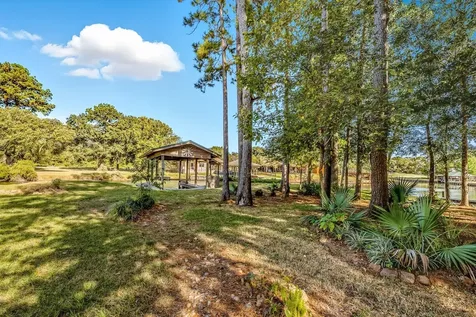 52 Hunters Creek Drive Huntsville TX 77340