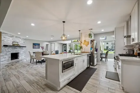 9840 Warwana Road Houston TX 77080