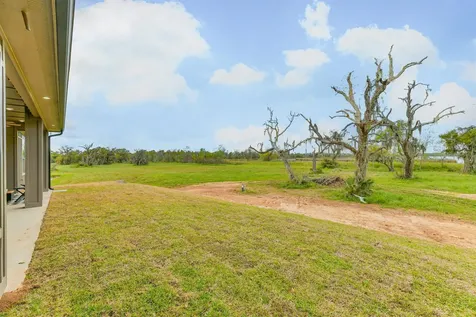 250 Pony Trl Trail Angleton TX 77515
