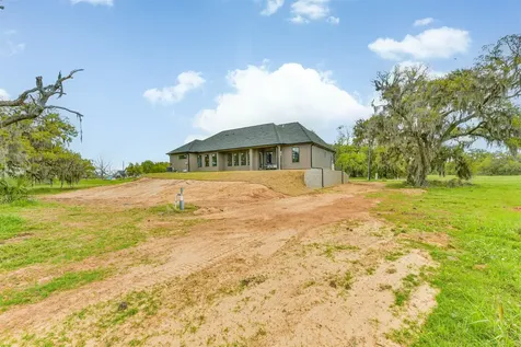 250 Pony Trl Trail Angleton TX 77515