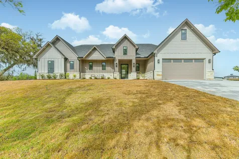 250 Pony Trl Trail Angleton TX 77515