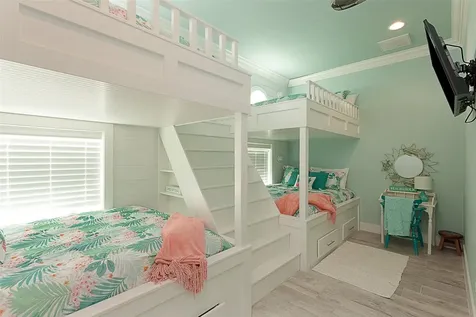 1255 Cloon Street Crystal Beach TX 77650