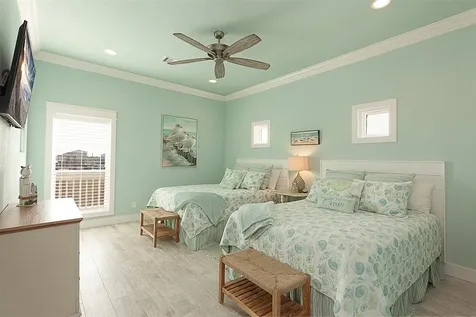 1255 Cloon Street Crystal Beach TX 77650