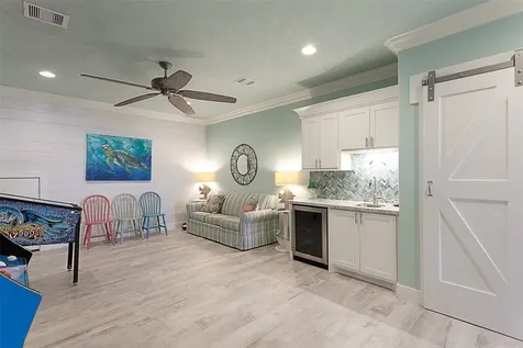 1255 Cloon Street Crystal Beach TX 77650