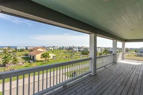 1255 Cloon Street Crystal Beach TX 77650