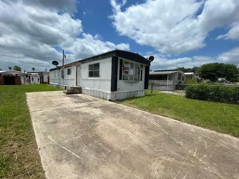 84 Lampshire Avenue Palmview TX 78572
