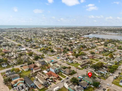 1602 55th Street Galveston TX 77551