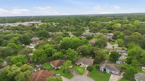 4929 Monarch Oak Lane Texas City TX 77591