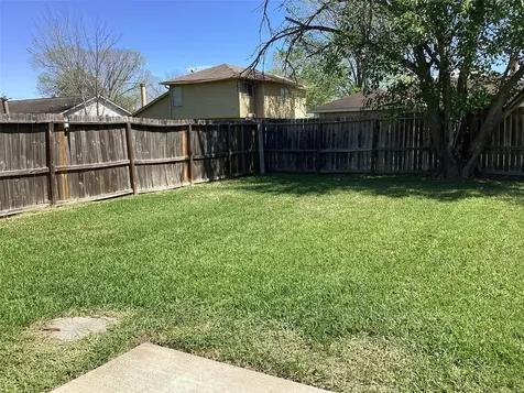 15831 Bazelbriar Lane Houston TX 77489