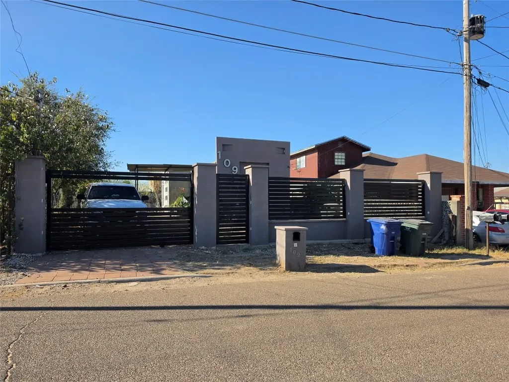109 Masterson Road Laredo TX 78046
