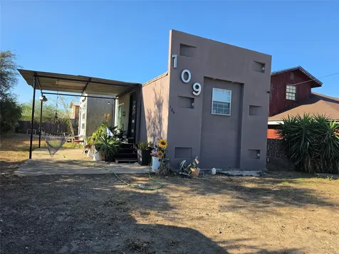 109 Masterson Road Laredo TX 78046