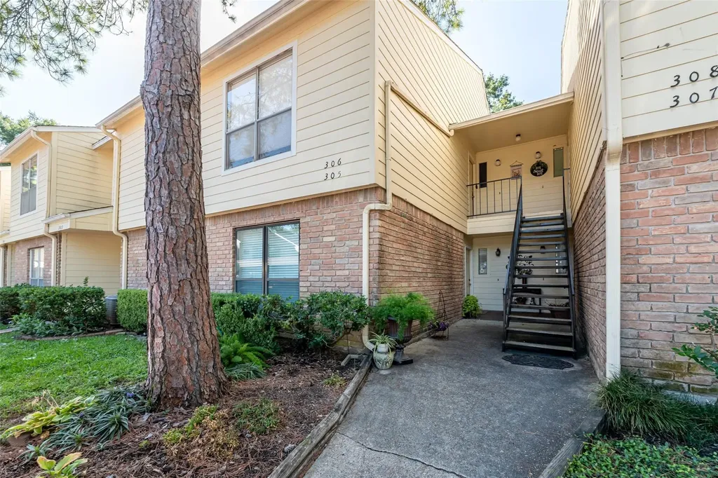 14515 Wunderlich Drive 306 Houston TX 77069