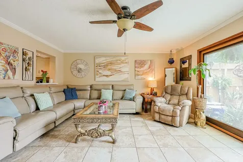 11515 Burdine Street 505 Houston TX 77035