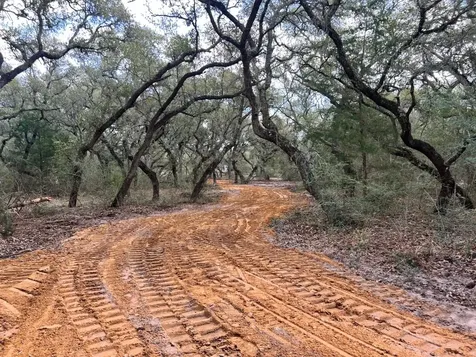 270 Cr 120 Hallettsville TX 77964