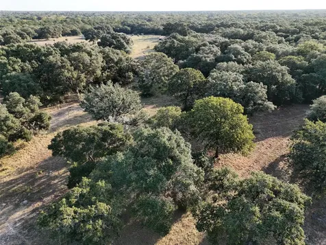 270 Cr 120 Hallettsville TX 77964