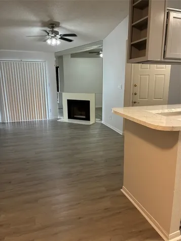 2121 Hepburn Street 404 Houston TX 77054