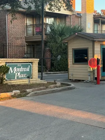 2121 Hepburn Street 404 Houston TX 77054