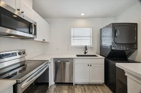 2610 Cochran Street B Houston TX 77009