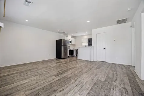 2610 Cochran Street B Houston TX 77009