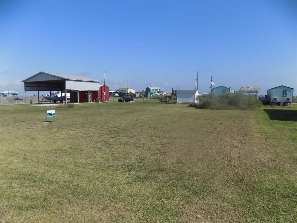 6337 & 6338 Blue Water Sargent TX 77414