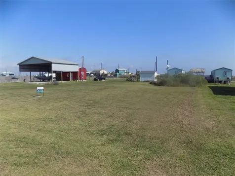 6337 & 6338 Blue Water Sargent TX 77414