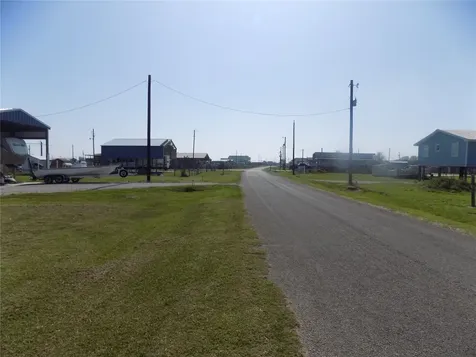 6337 & 6338 Blue Water Sargent TX 77414